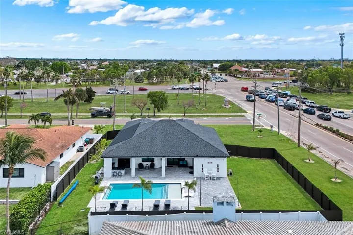 2419 Country Club Blvd, Cape Coral, Florida 33990