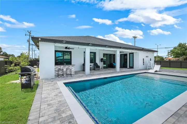 2419 Country Club Blvd, Cape Coral, Florida 33990