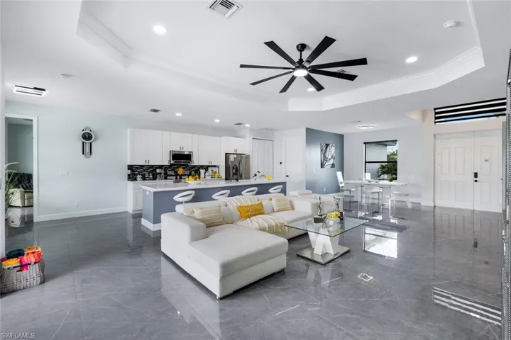 2419 Country Club Blvd, Cape Coral, Florida 33990