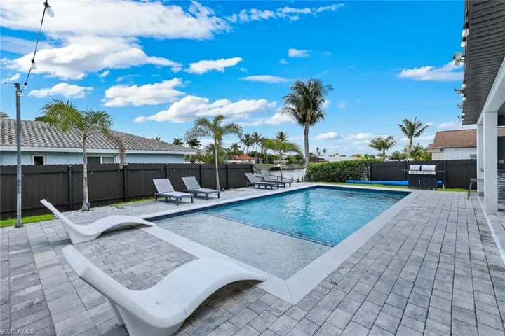 2419 Country Club Blvd, Cape Coral, Florida 33990