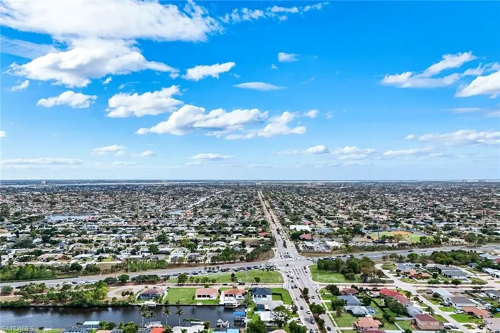 2419 Country Club Blvd, Cape Coral, Florida 33990