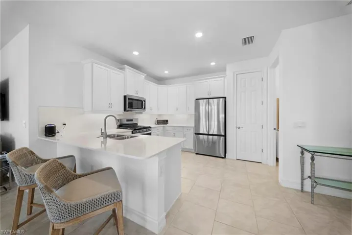 43823  Blue Heron  LN, Punta Gorda, FL 33982