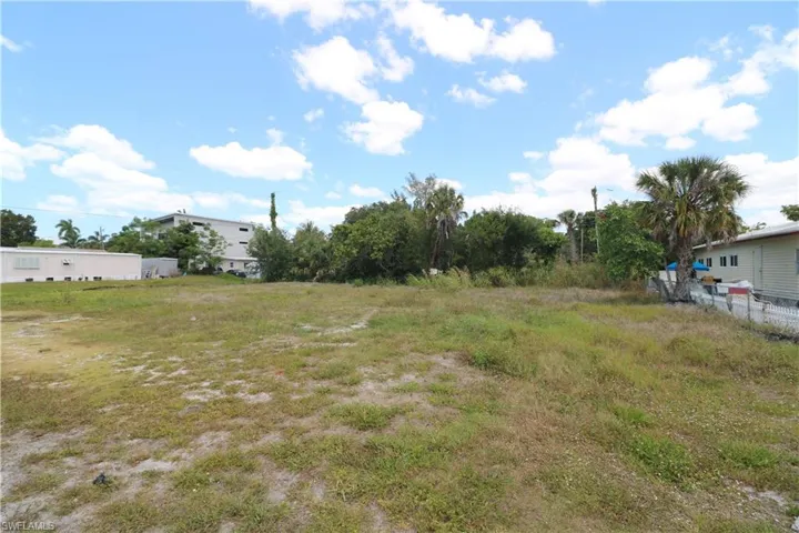 Lunar St, Naples, Florida 34112