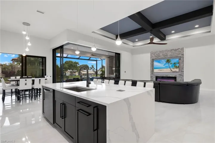 5015 Pelican BLVD, CAPE CORAL FL 33914