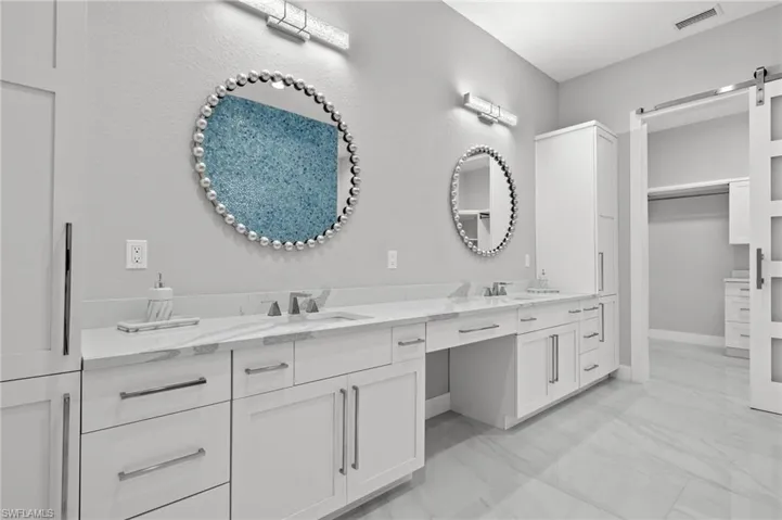 #1 Owner's Suite Bathroom