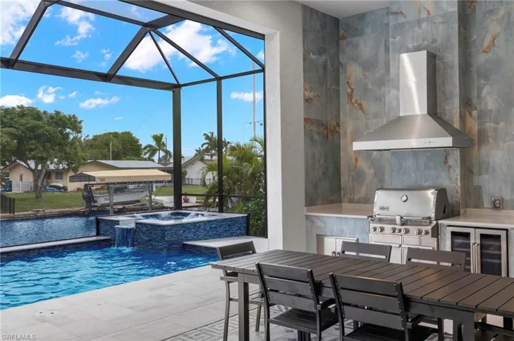 Outdoor Kitchen