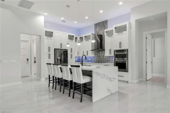 5015 Pelican BLVD, CAPE CORAL FL 33914