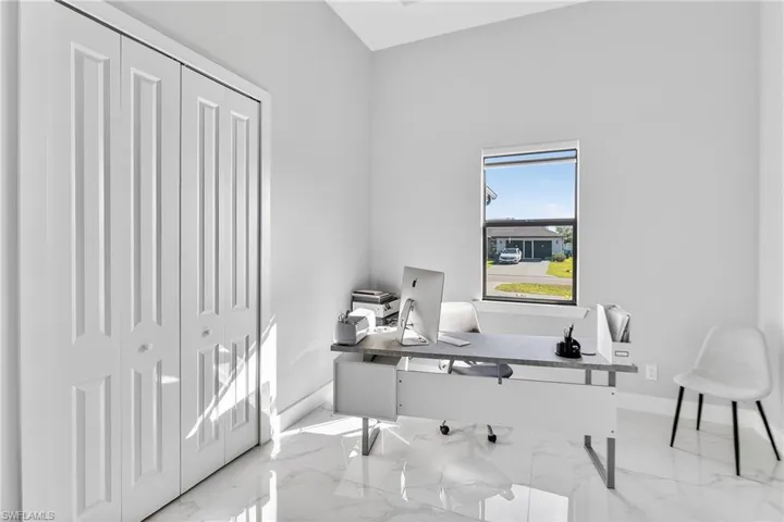 118 NW 2nd  AVE, Cape Coral, FL 33993