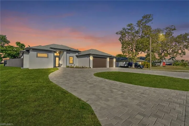 118 NW 2nd  AVE, Cape Coral, FL 33993