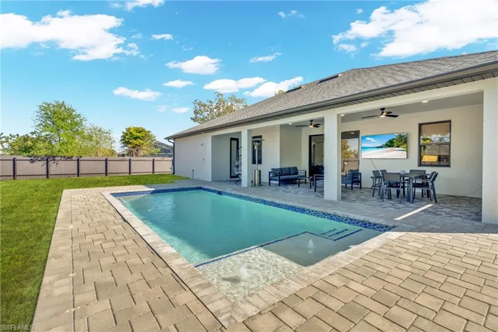 118 NW 2nd  AVE, Cape Coral, FL 33993