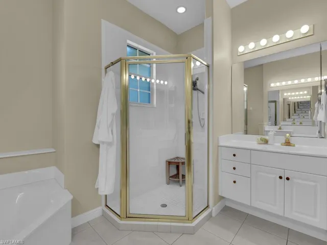 Shower and dual vanities