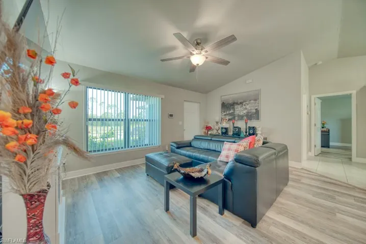 520 Wilmington Pkwy, Cape Coral, Florida 33993