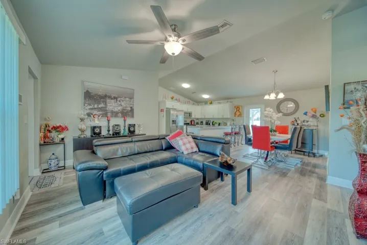 520 Wilmington Pkwy, Cape Coral, Florida 33993