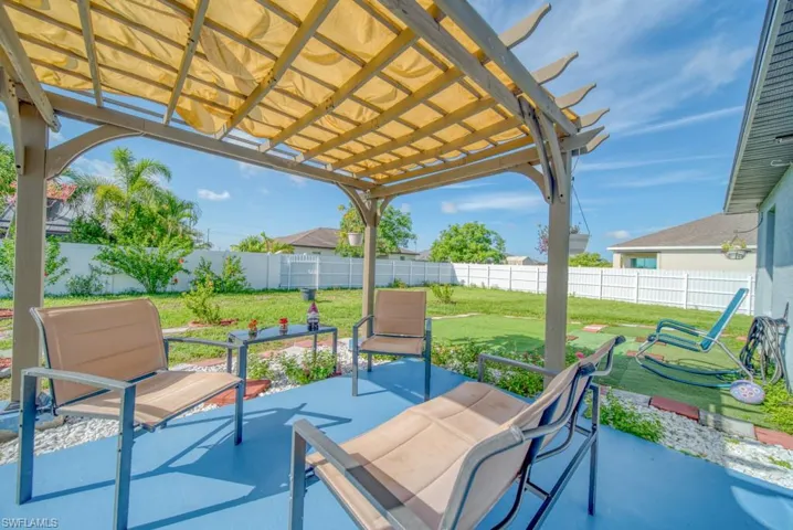 520 Wilmington Pkwy, Cape Coral, Florida 33993