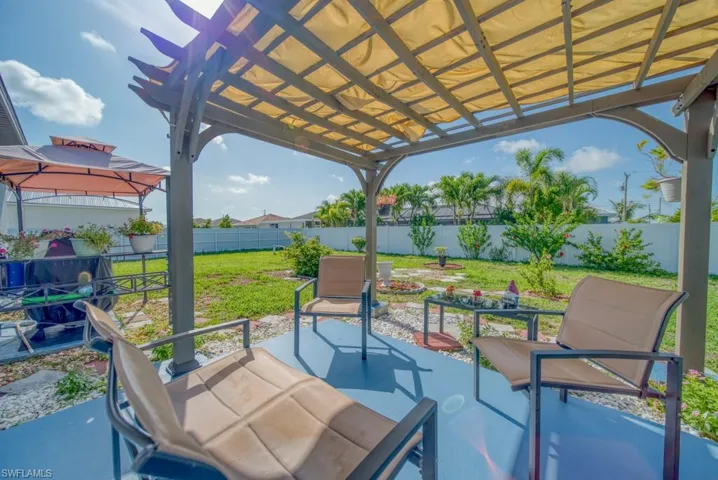 520 Wilmington Pkwy, Cape Coral, Florida 33993
