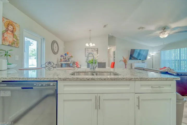 520 Wilmington Pkwy, Cape Coral, Florida 33993