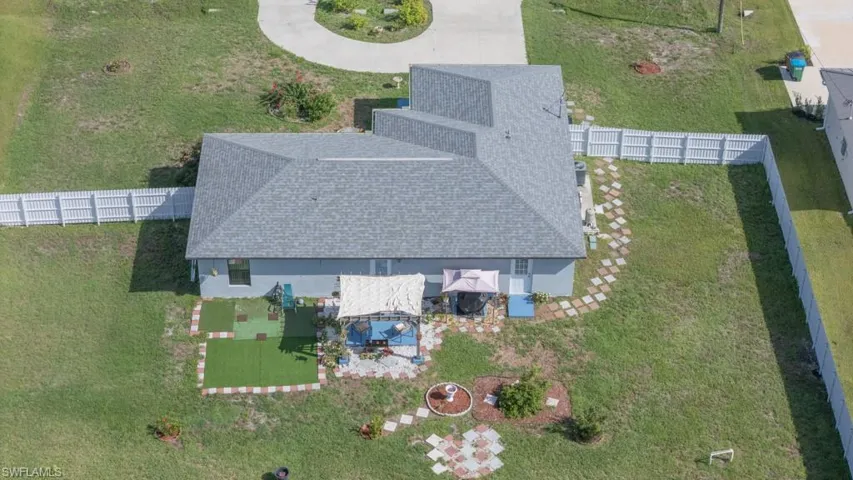 520 Wilmington Pkwy, Cape Coral, Florida 33993