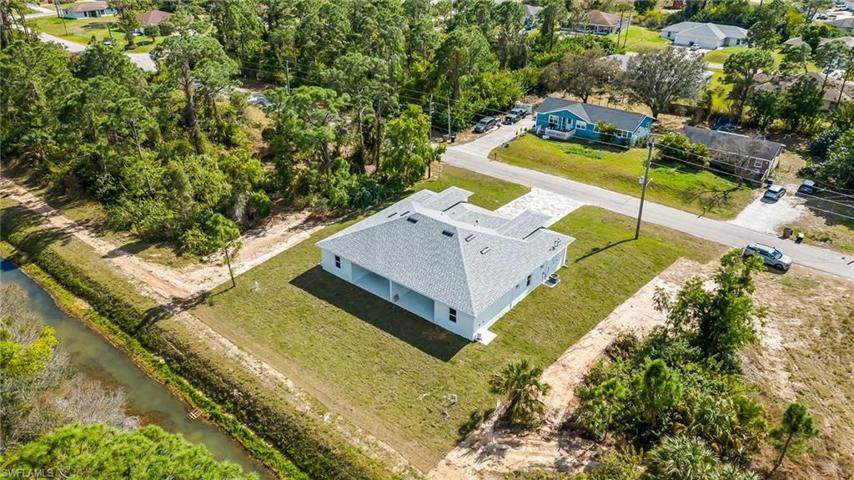 4714-4716  Douglas  LN, LEHIGH ACRES, FL 33973