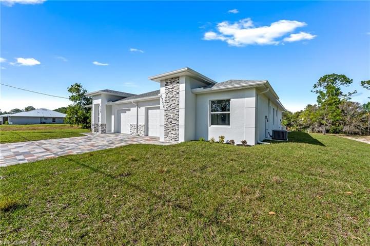 4714-4716  Douglas  LN, LEHIGH ACRES, FL 33973