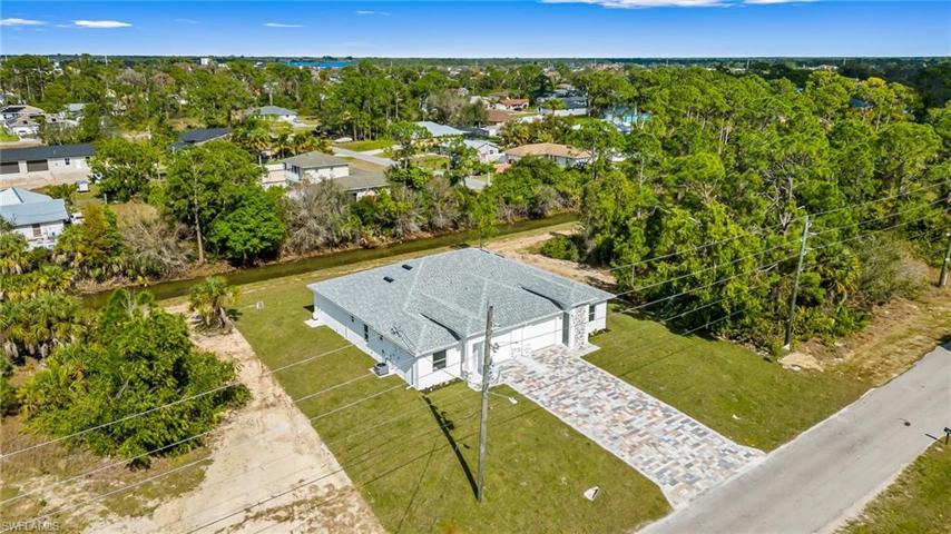 4714-4716  Douglas  LN, LEHIGH ACRES, FL 33973