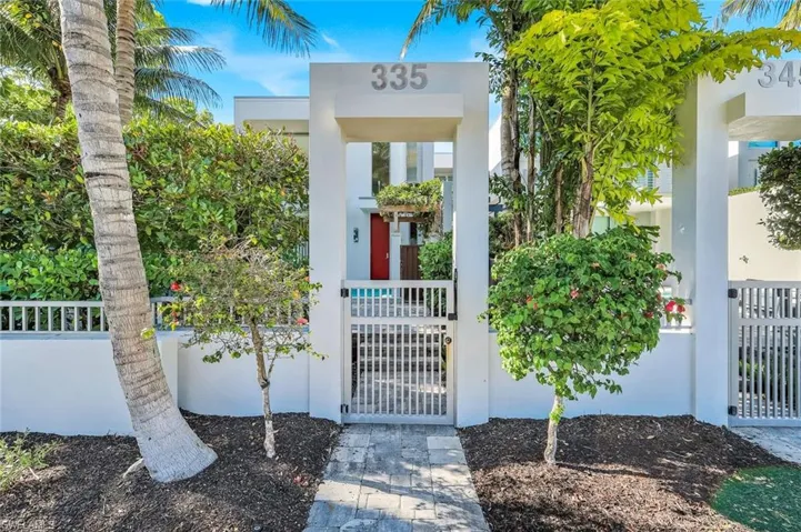 335 Banyan Blvd 4, Naples, Florida 34102