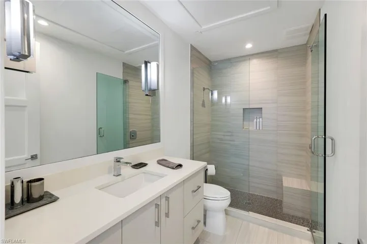 335  Banyan  BLVD, Naples, FL 34102
