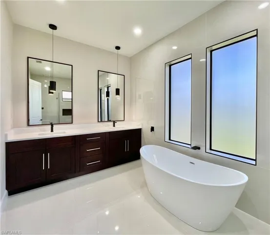 2341 Nw 38th Pl, Cape Coral, Florida 33993