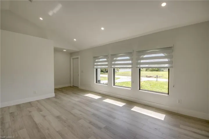 412 Ne 17th Pl, Cape Coral, Florida 33909