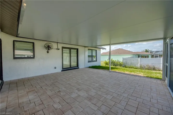 412 Ne 17th Pl, Cape Coral, Florida 33909