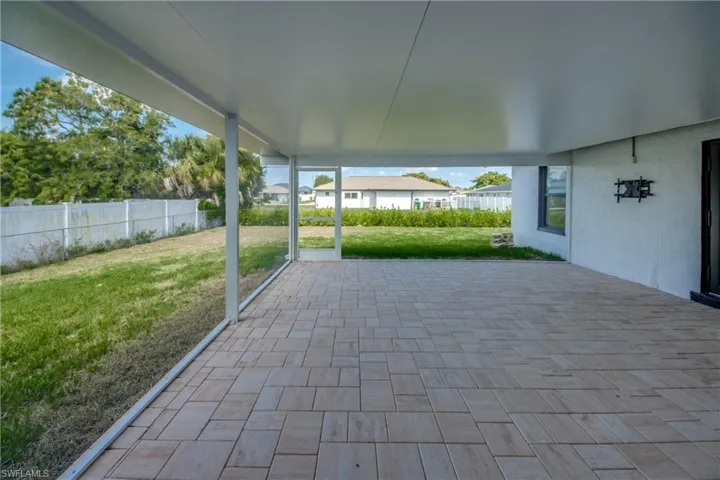 412 Ne 17th Pl, Cape Coral, Florida 33909