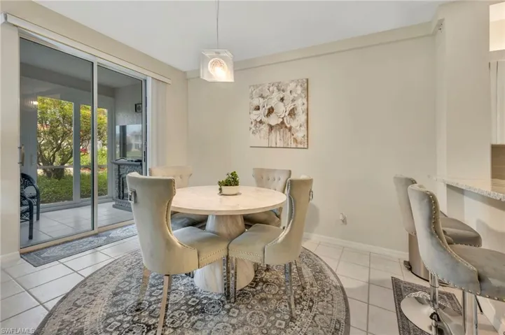 200 L Ambiance Cir 2, Naples, Florida 34108