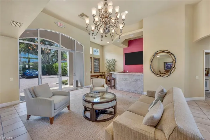200 L Ambiance Cir 2, Naples, Florida 34108