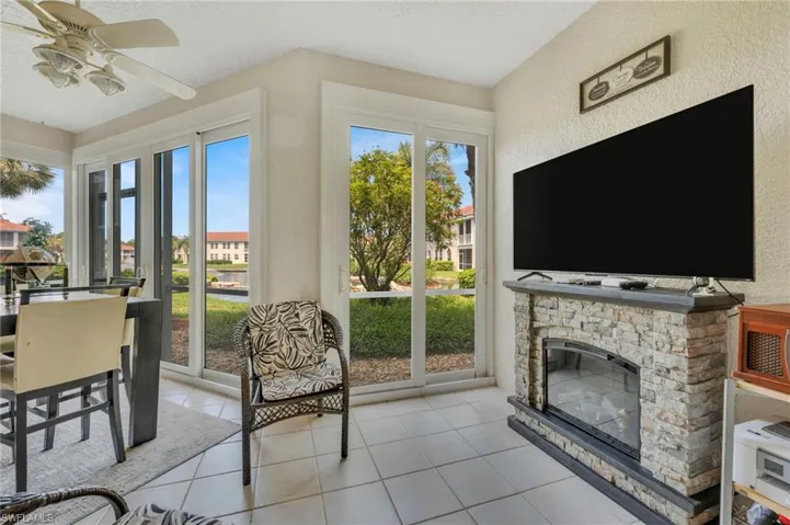 200 L Ambiance Cir 2, Naples, Florida 34108