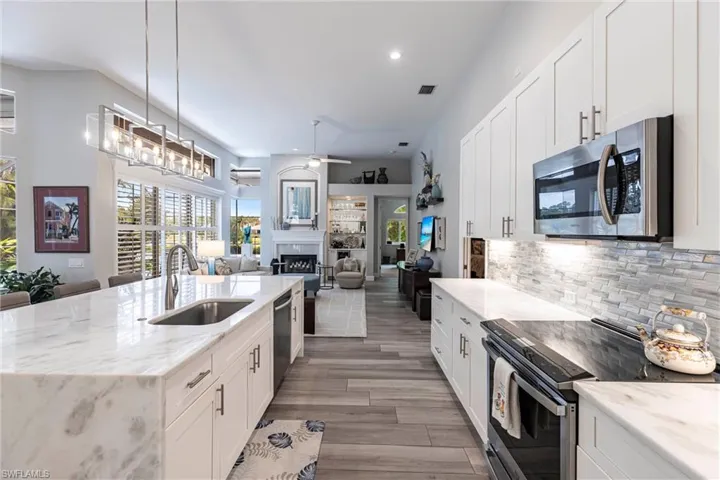 4372 Bittern Ct, Naples, Florida 34119
