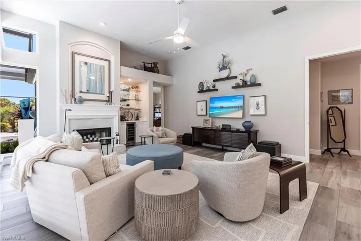 4372 Bittern Ct, Naples, Florida 34119