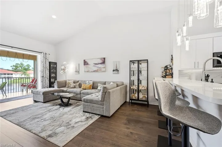 250 Robin Hood Cir 201, Naples, Florida 34104
