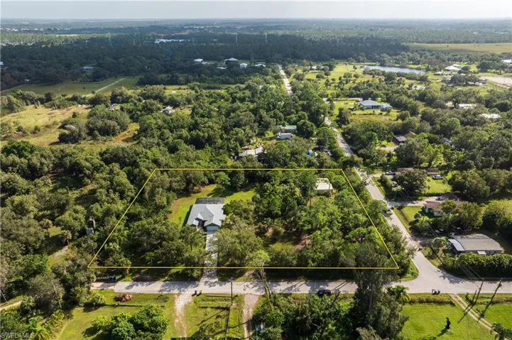 Birds eye view of property