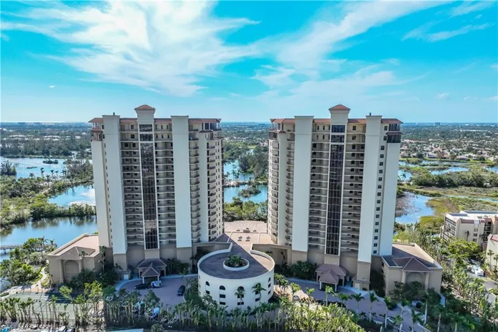 Perfectly located next to Lakes Park
