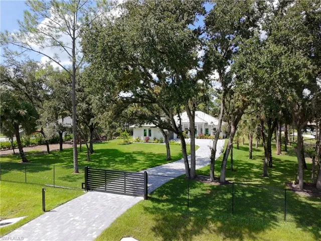 1109 15th St Sw, Naples, Florida 34117
