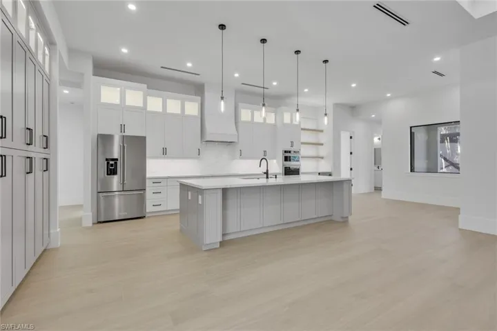 1109 15th St Sw, Naples, Florida 34117