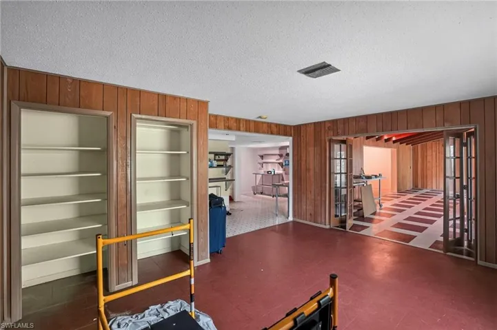 305 Thompson Ave, Lehigh Acres, Florida 33936