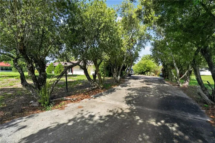 305 Thompson Ave, Lehigh Acres, Florida 33936