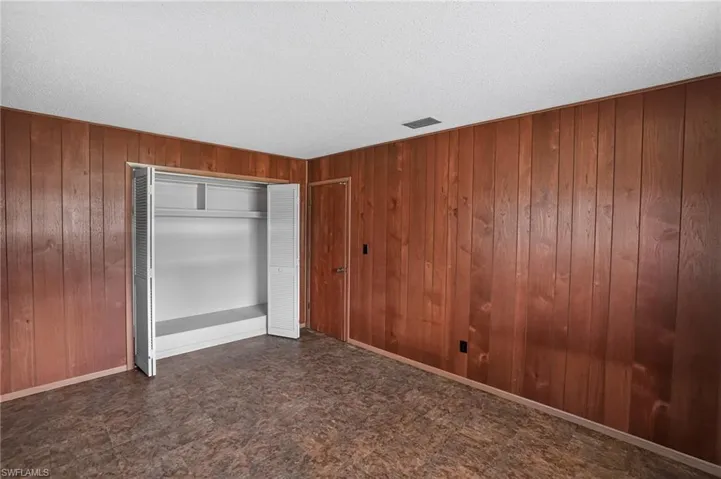 305 Thompson Ave, Lehigh Acres, Florida 33936