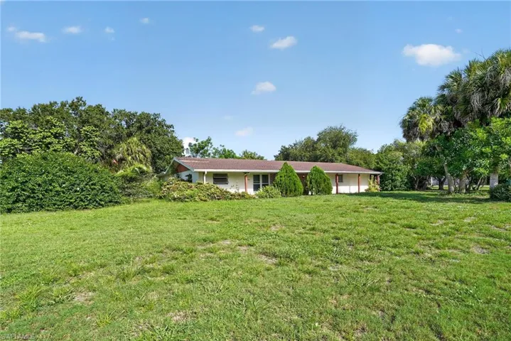 305 Thompson Ave, Lehigh Acres, Florida 33936