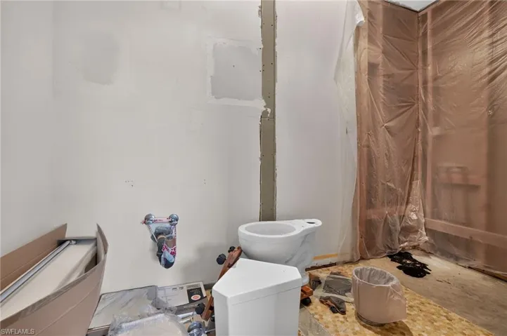 305 Thompson Ave, Lehigh Acres, Florida 33936
