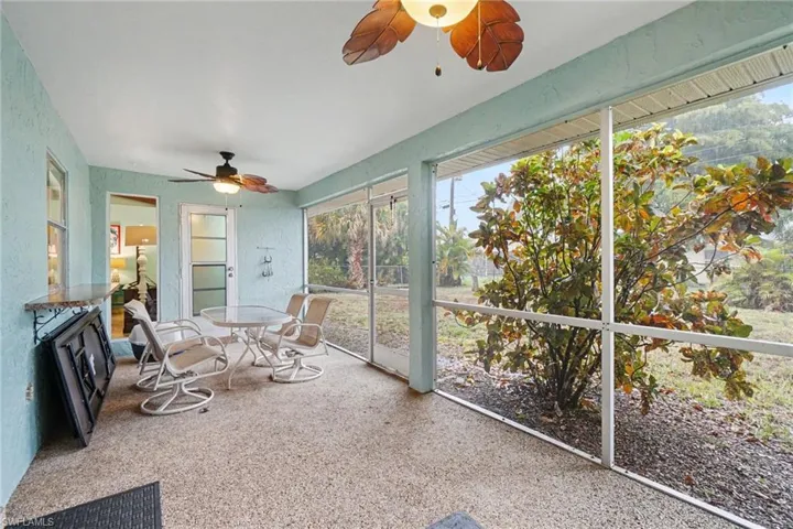2215 SE 8th  ST, Cape Coral, FL 33990