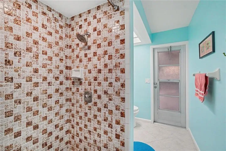 2215 SE 8th  ST, Cape Coral, FL 33990