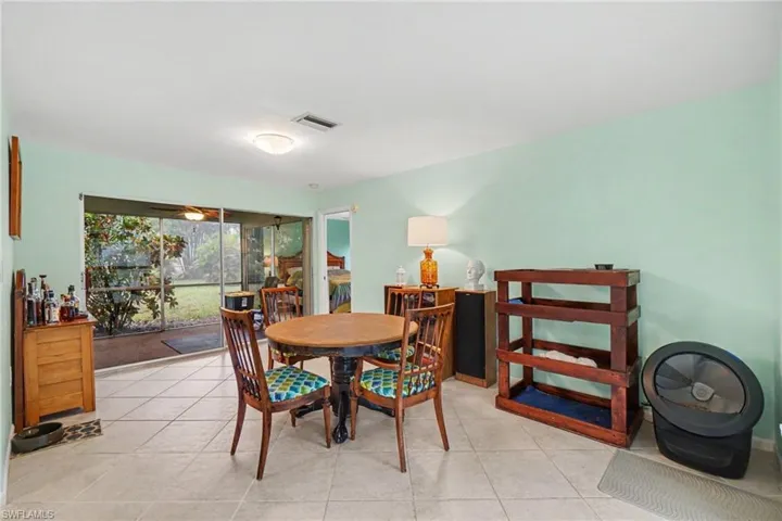 2215 SE 8th  ST, Cape Coral, FL 33990