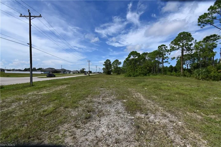 13 Wilmington Pkwy, Cape Coral Fl 33993