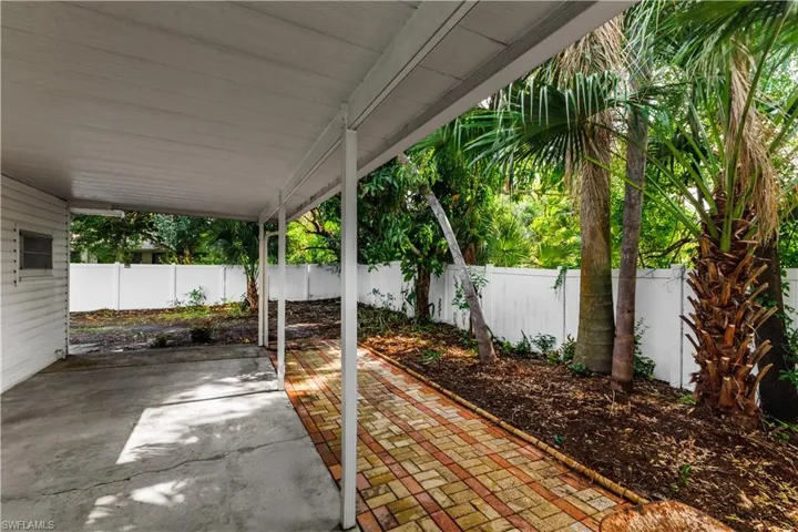 21  Blair  ST, North Fort Myers, FL 33903